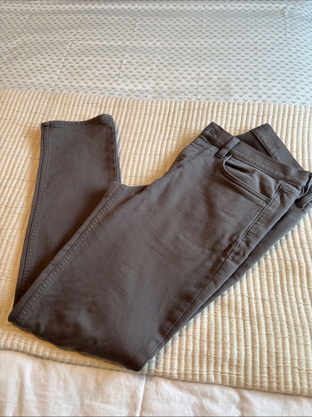 Banana Republic Man’s Skinny Jeans - Charcoal Gray